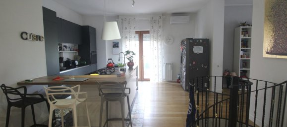 5 غرف نوم منزل ذو طابقين في Rome, Italy رقم 335775 4