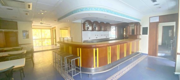 Gewerbliche Immobilie in A Coruna, Spain 246m², Nr. 43308 9