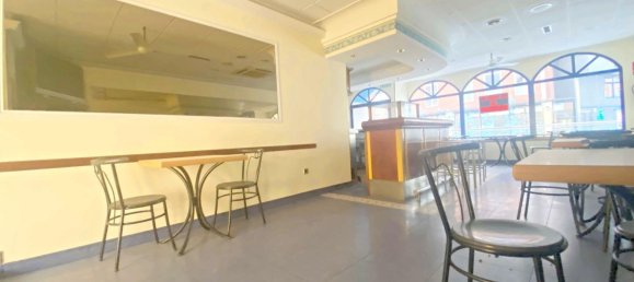 Gewerbliche Immobilie in A Coruna, Spain 246m², Nr. 43308 19