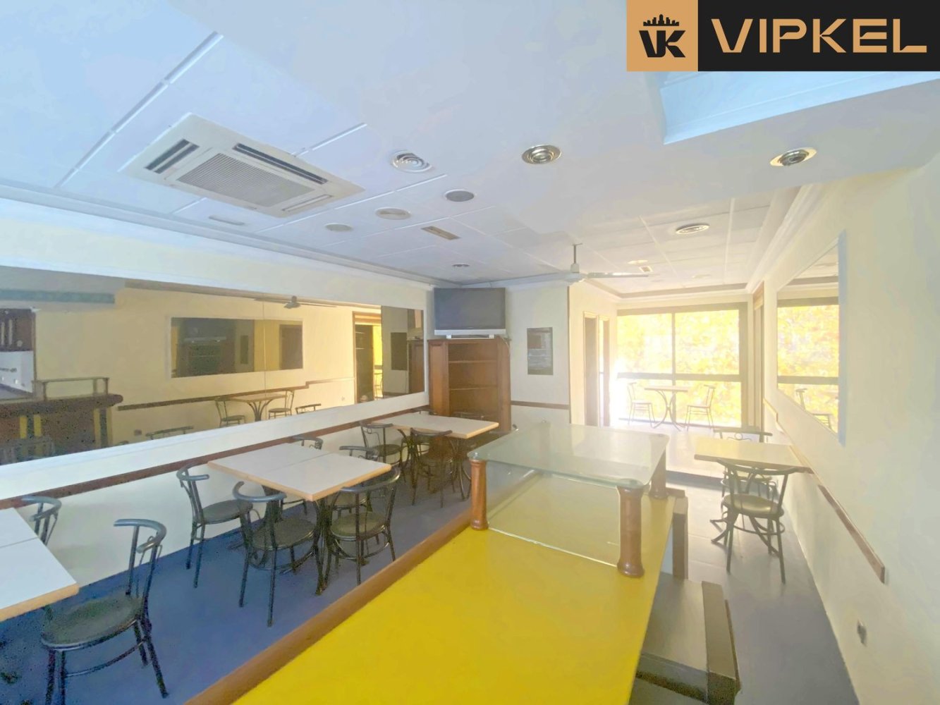 Gewerbliche Immobilie in A Coruna, Spain 246m², Nr. 43308