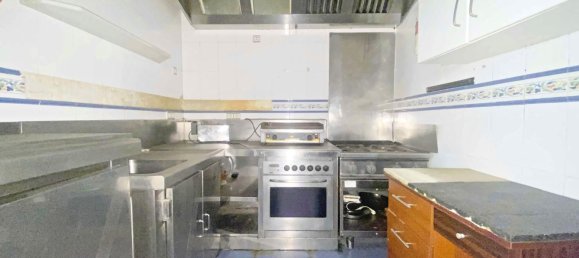 Gewerbliche Immobilie in A Coruna, Spain 246m², Nr. 43308 13