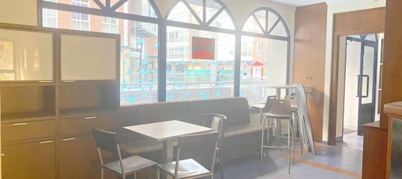 Gewerbliche Immobilie in A Coruna, Spain 246m², Nr. 43308 3