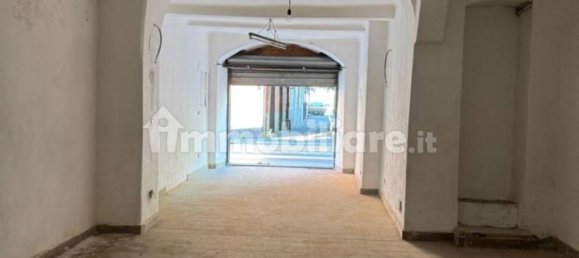 2غرفة عقار تجاري في Genoa, Italy رقم 272208 2