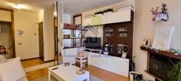 3 Schlafzimmer Wohnung in Casalpusterlengo, Italy, Nr. 364600 6