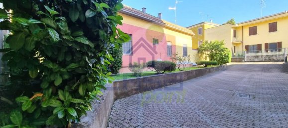 3 Schlafzimmer Wohnung in Casalpusterlengo, Italy, Nr. 364600 23