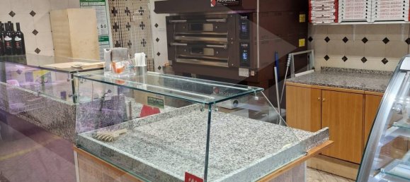 Imóvel comercial de 4 divisões em Pontedera, Italy N.º 24193 10