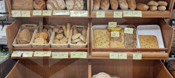 Imóvel comercial de 4 divisões em Pontedera, Italy N.º 24193 8