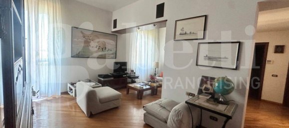5 Schlafzimmer Wohnung in Erba, Italy, Nr. 312782 13