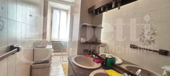 5 Schlafzimmer Wohnung in Erba, Italy, Nr. 312782 25