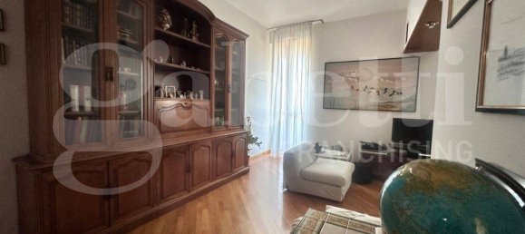 5 Schlafzimmer Wohnung in Erba, Italy, Nr. 312782 12