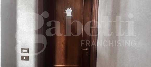 5 Schlafzimmer Wohnung in Erba, Italy, Nr. 312782 30