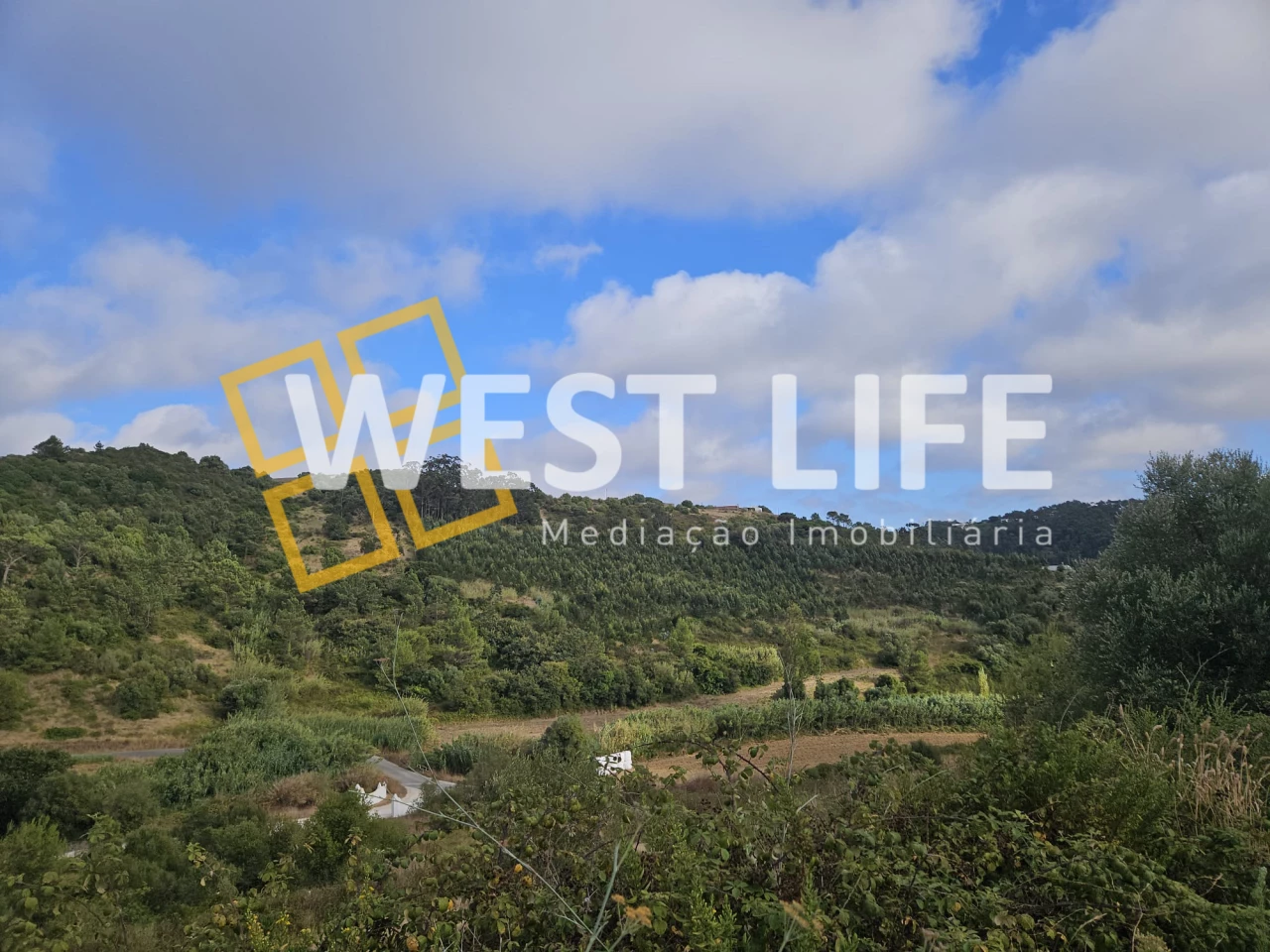 225m² Land in Ericeira, Portugal No. 301028