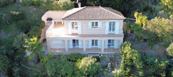 4 Schlafzimmer Schlösser in Cavalaire-sur-Mer, France, Nr. 99980 3