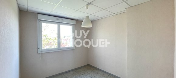 Apartamento de 3 dormitorios en Bourges, France No. 253380 14