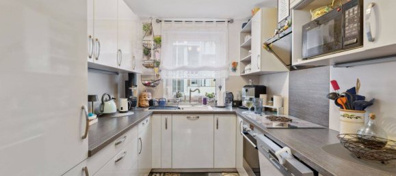 Apartamento de 3 habitaciónes en Furth, Germany No. 28130 8