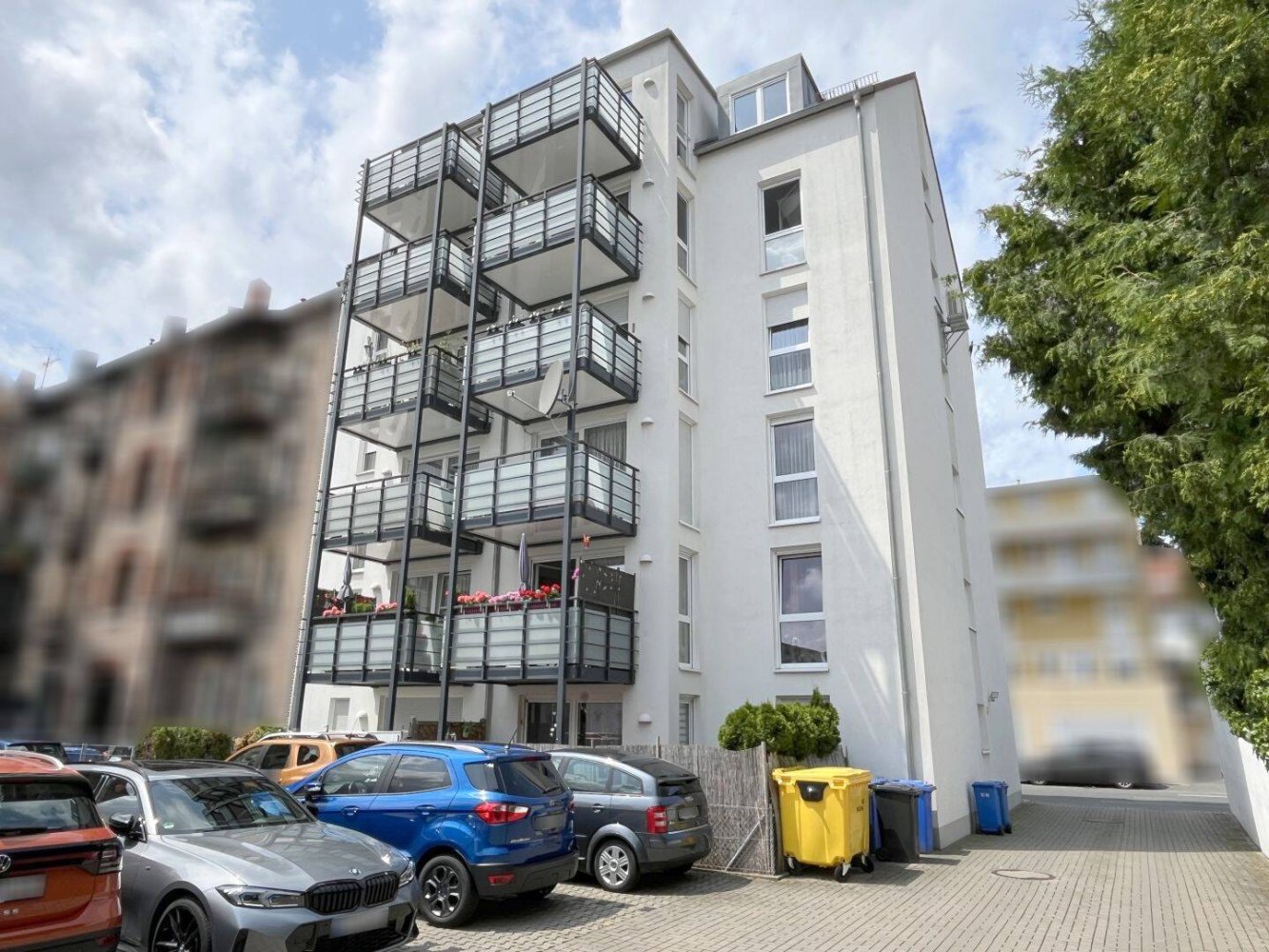 Квартира с 3 комнатами в Фюрт, Германия № 28130