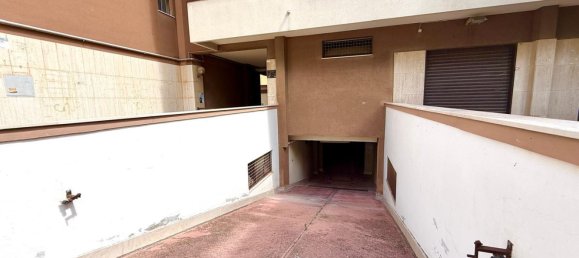 Propriété commerciale à Trani, Italy 45m² No. 339573 6
