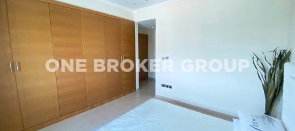 3 bedrooms Villa in Jumeirah Park, UAE No. 1535 10
