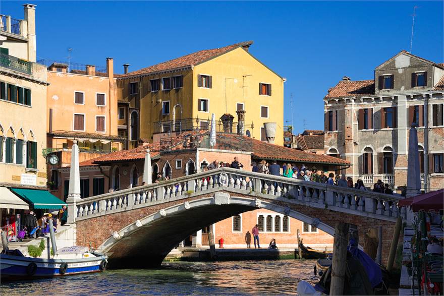 5 rooms Commercial property in Venice, Italy No. 61564