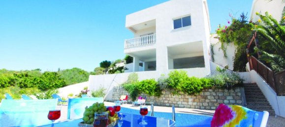 3 bedrooms Villa in Paphos, Cyprus No. 24772 3