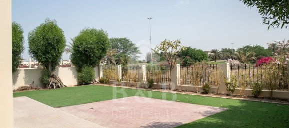 4 bedrooms Villa in Al Hamra Village, UAE No. 5971 18