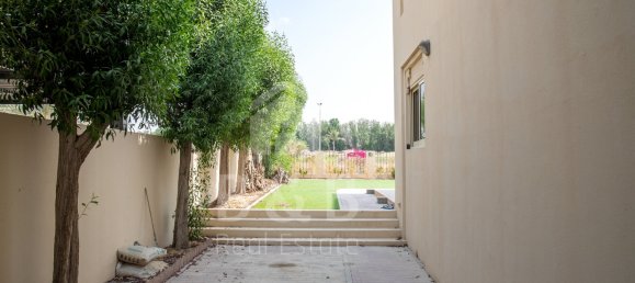 4 bedrooms Villa in Al Hamra Village, UAE No. 5971 17