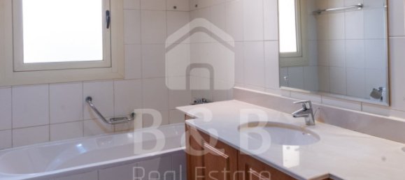 4 bedrooms Villa in Al Hamra Village, UAE No. 5971 14