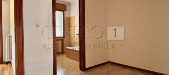 5 bedrooms Apartment in Grumolo delle Abbadesse, Italy No. 341063 8