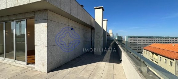 3 bedrooms Penthouse in Matosinhos, Portugal No. 113489 2