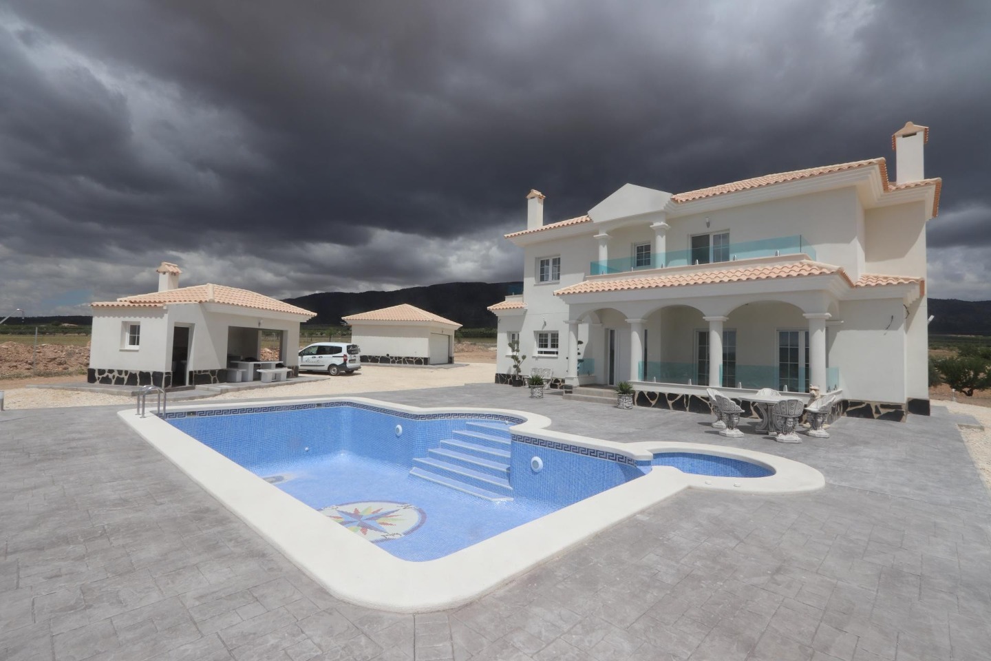 4 bedrooms Villa in Pinoso, Spain No. 10255
