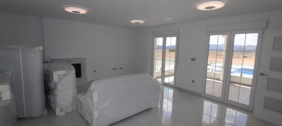4 bedrooms Villa in Pinoso, Spain No. 10255 14