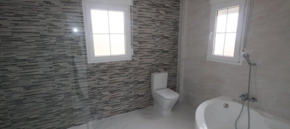 4 bedrooms Villa in Pinoso, Spain No. 10255 15