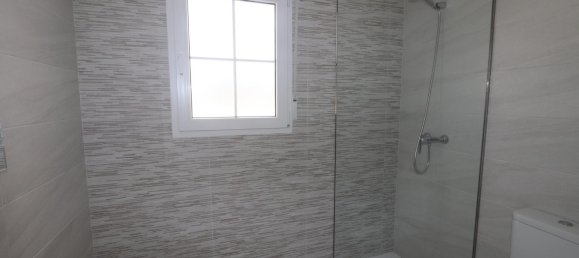 4 bedrooms Villa in Pinoso, Spain No. 10255 11