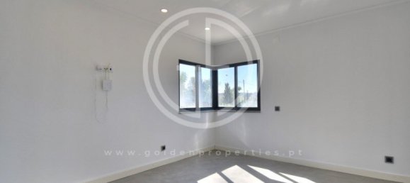 5 bedrooms Villa in Faro, Portugal No. 31946 14