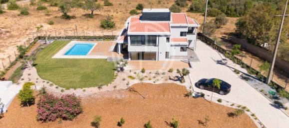 5 bedrooms Villa in Faro, Portugal No. 31946 50