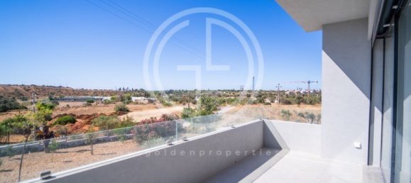 5 bedrooms Villa in Faro, Portugal No. 31946 44