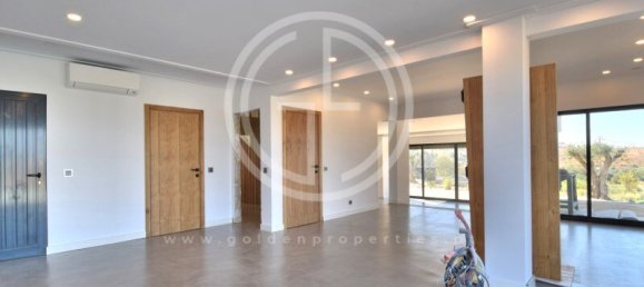 5 bedrooms Villa in Faro, Portugal No. 31946 7