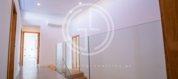 5 bedrooms Villa in Faro, Portugal No. 31946 39