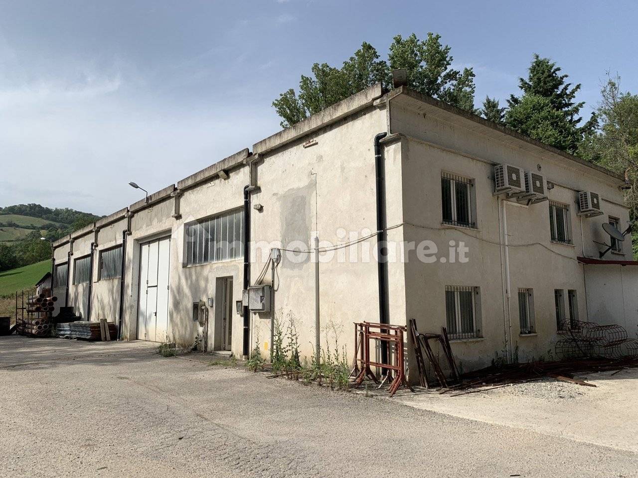 530m² Warehouse in Frontino, Italy No. 113036