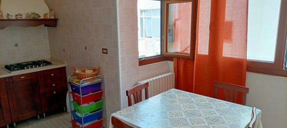 4 rooms Apartment in Taranto, Italy No. 276906 2