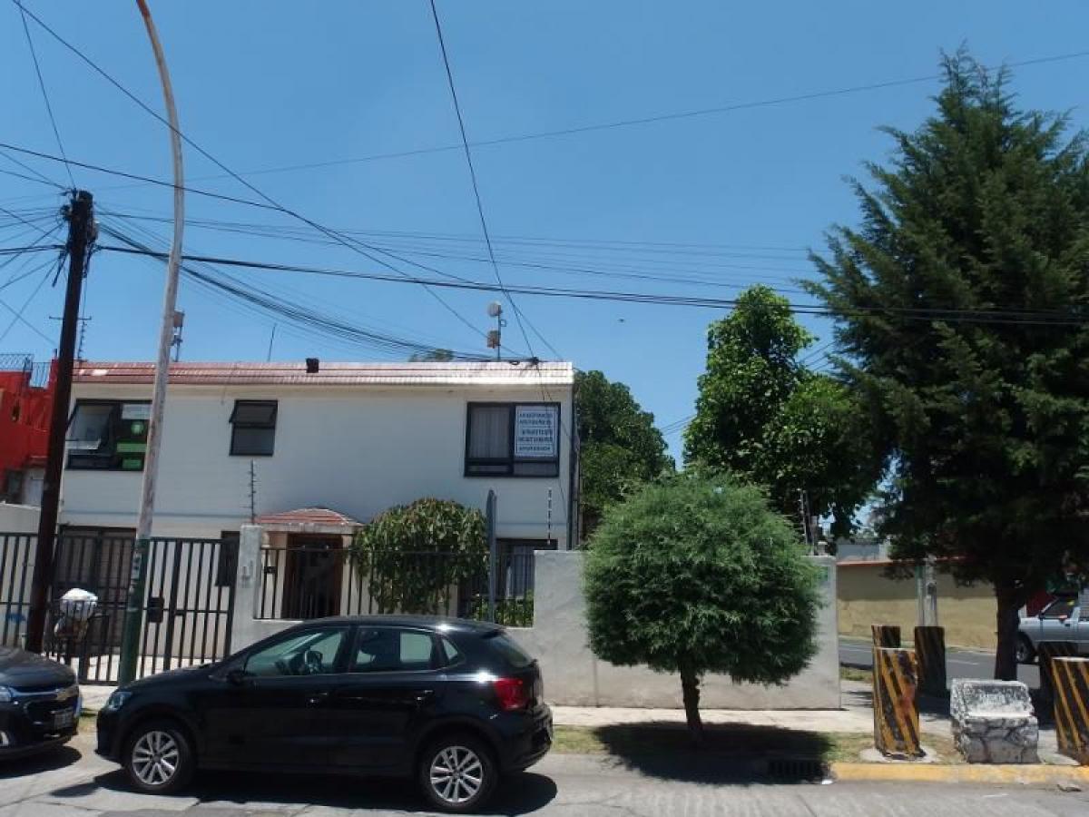 4 bedrooms House in Naucalpan de Juarez, Mexico No. 211075