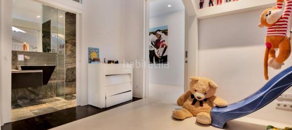 Дом с 6 спальнями в Барселона, Испания № 144373 49