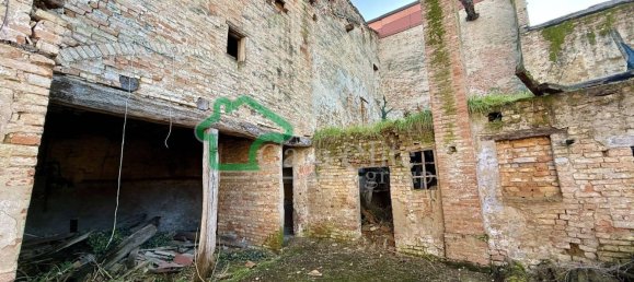 6 rooms House in Trescore Cremasco, Italy No. 207082 9