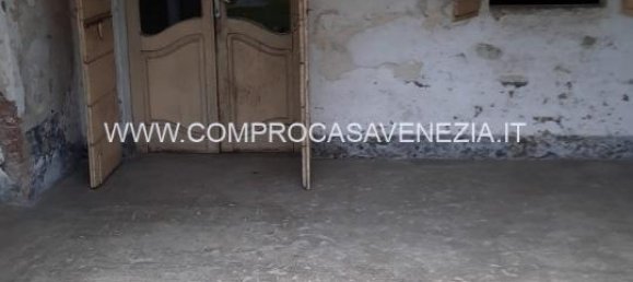 Casa de 5 habitaciónes en San Biagio di Callalta, Italy No. 228169 10