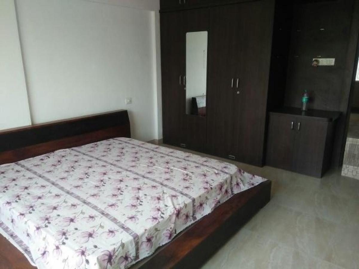 2 bedrooms House in Pune, India No. 45495