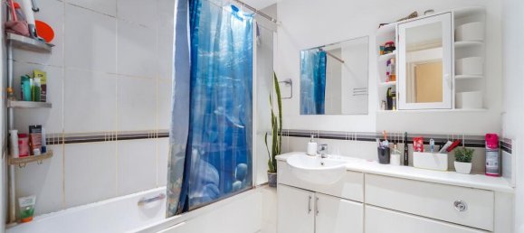 1 bedroom Apartment in Feltham, United Kingdom No. 9865 6