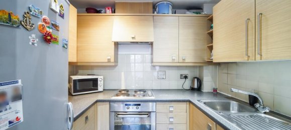 1 bedroom Apartment in Feltham, United Kingdom No. 9865 2