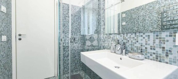 5 bedrooms Villa in Griante, Italy No. 56704 2