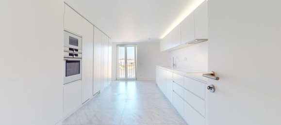 3 bedrooms Apartment in Lisbon, Portugal No. 113182 7