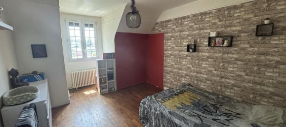 Casa de 4 dormitorios en Lanvallay, France No. 330809 3